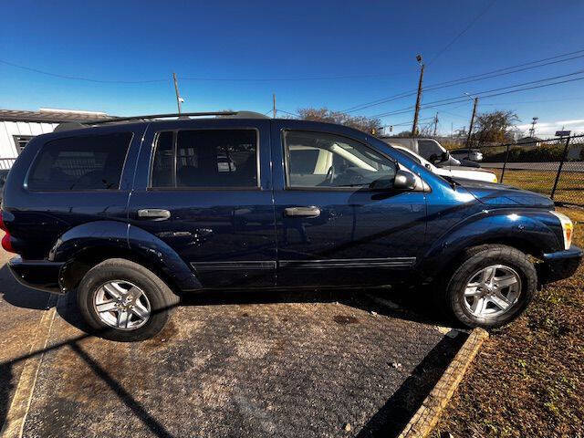 2005 Dodge Durango SLT - Image 3