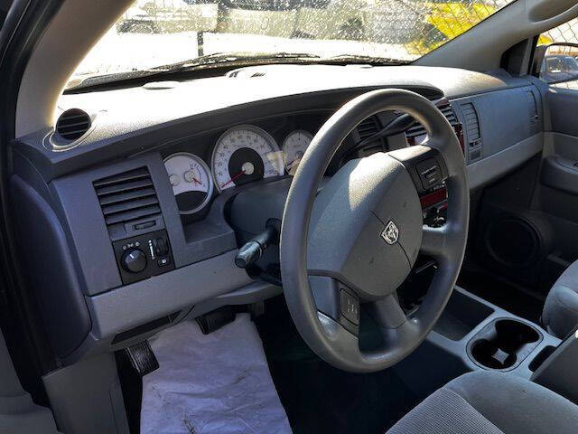 2005 Dodge Durango SLT - Image 5